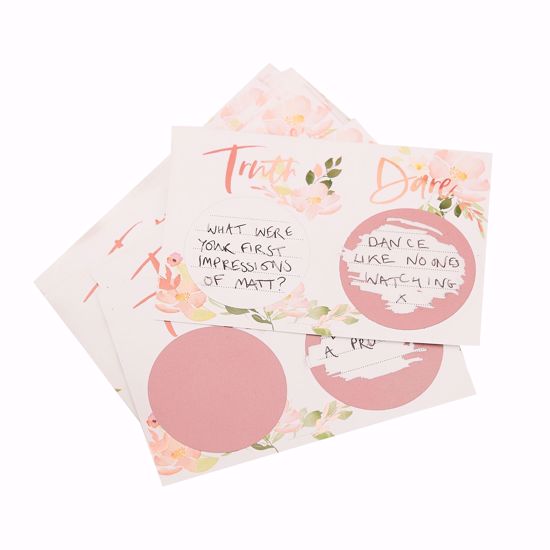 Picture of TRUTH OR DARE HEN SCRATCH GAME - FLORAL HEN PARTY